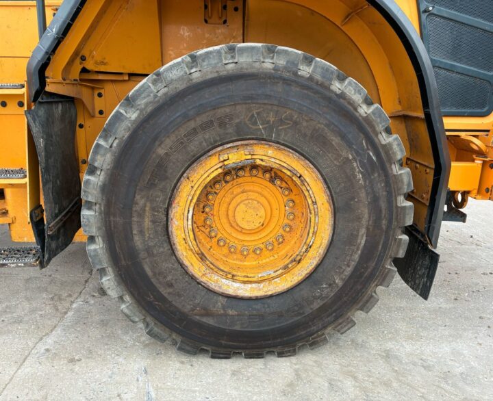 Hyundai HL960HDXT - Used Wheel Loaders