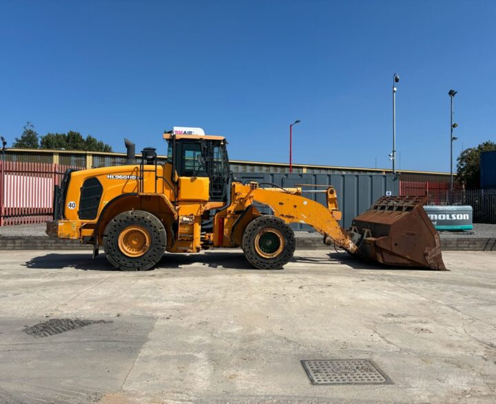 Hyundai HL960HDXT - Used Wheel Loaders