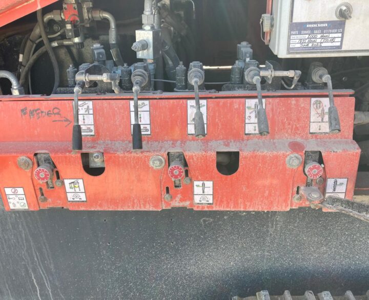 Finlay 694+ 3 Deck - Used Screeners
