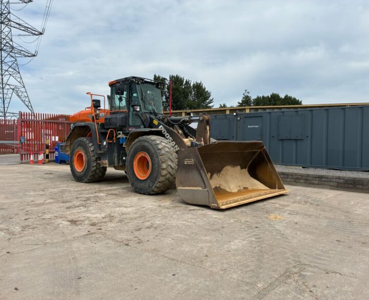 Doosan DL420 - Used Wheel Loaders