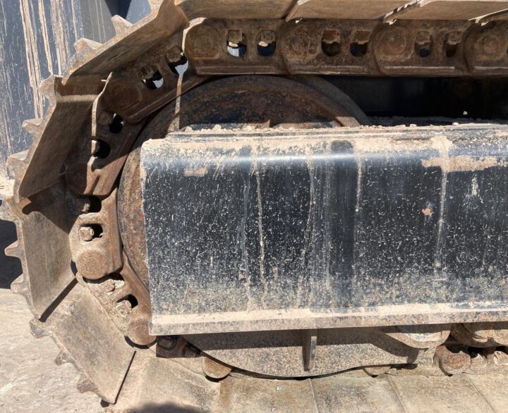 Finlay 694+ 3 Deck - Used Screeners