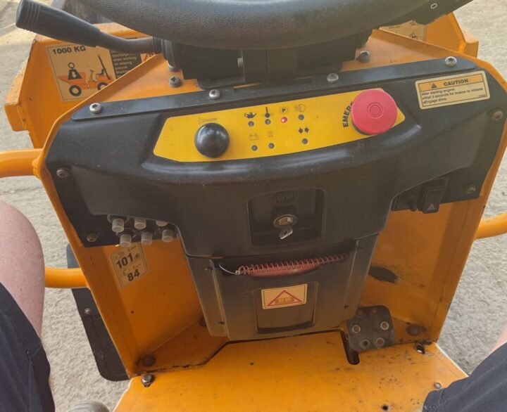 Thwaites 1T Hi Tip - Dumpers