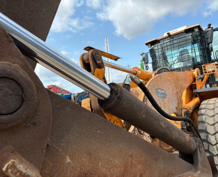 Hyundai HL960HDXT - Used Wheel Loaders