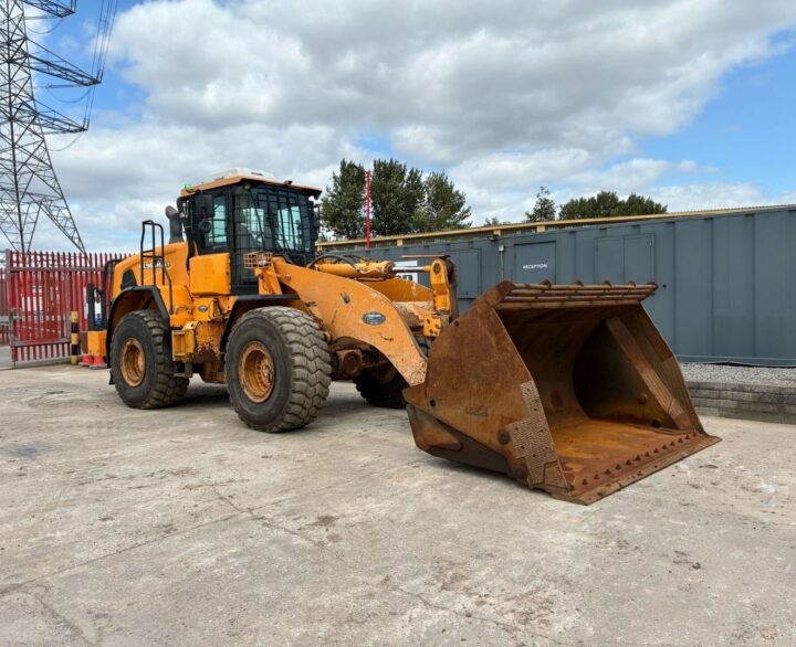 Hyundai HL960HDXT - Used Wheel Loaders