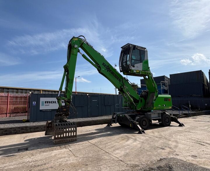 Sennebogen 821E - Material Handlers