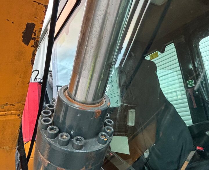 Hyundai HX140LCD High Rise Cab - Crawler Excavators