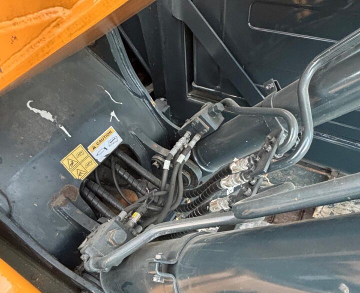 Hyundai HX140LCD High Rise Cab - Crawler Excavators