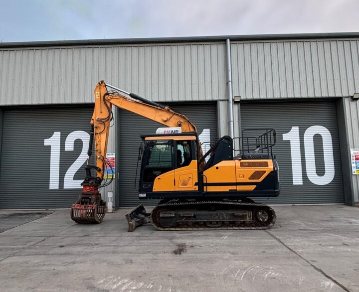 Hyundai HX140LCD High Rise Cab - Crawler Excavators