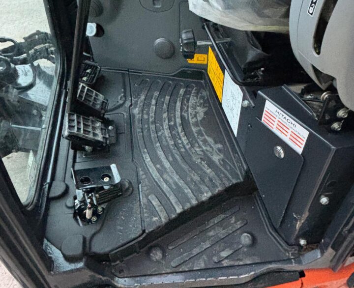 Hitachi ZX55U-6 CLR - Mini Excavators