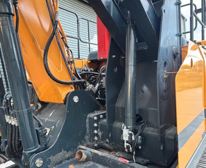 Hyundai HX140LCD High Rise Cab - Crawler Excavators