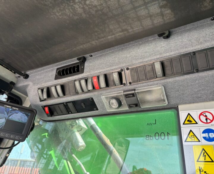 Sennebogen 821E - Material Handlers