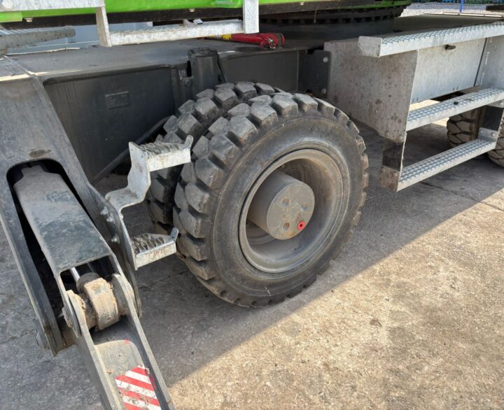 Sennebogen 821E - Material Handlers