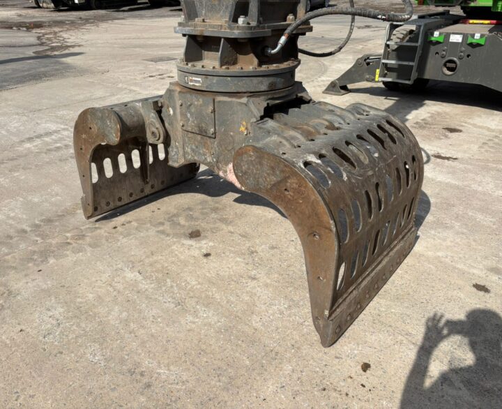 Sennebogen 821E - Material Handlers
