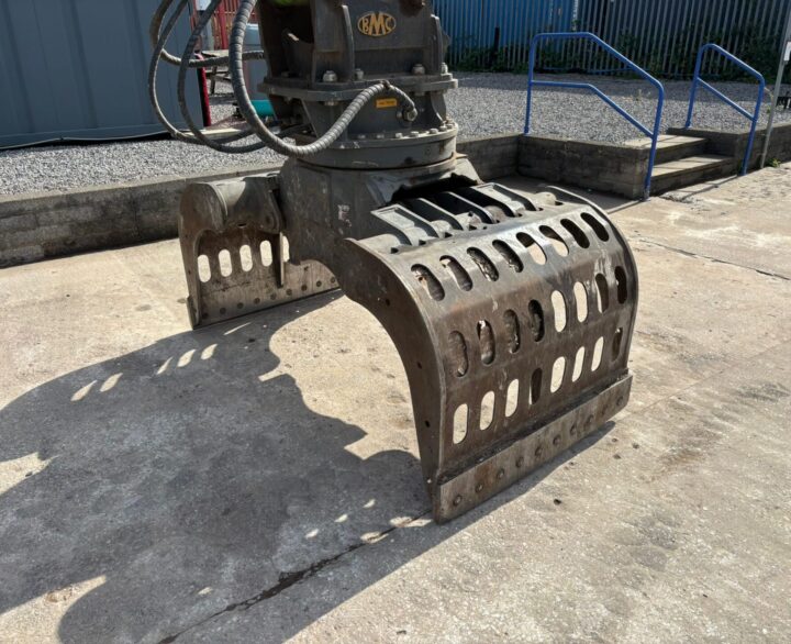 Sennebogen 821E - Material Handlers