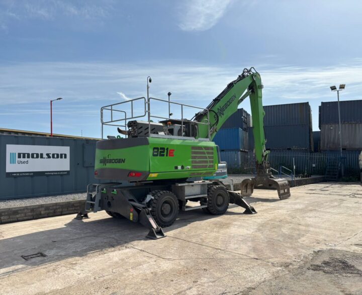 Sennebogen 821E - Material Handlers