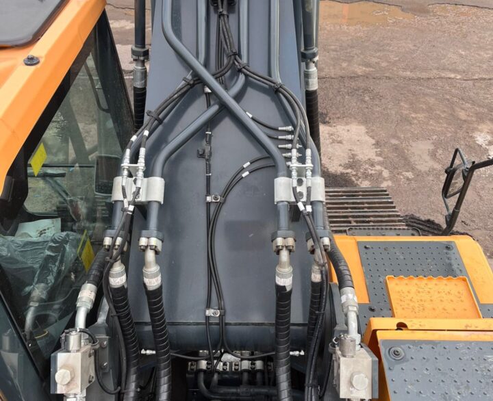 Hyundai HX520AL - Crawler Excavators