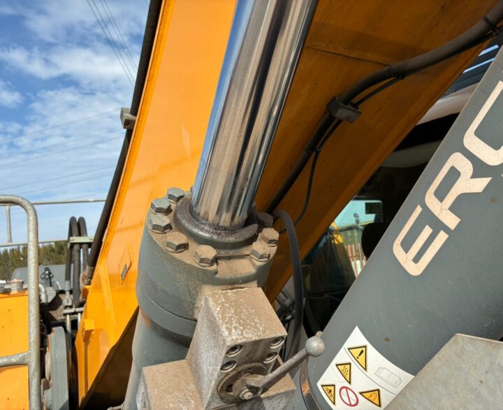Liebherr LH40M - Material Handlers