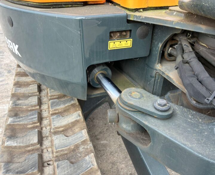 Hyundai R30Z-9AK - Mini Excavators