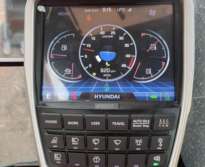 Hyundai HX520AL - Crawler Excavators