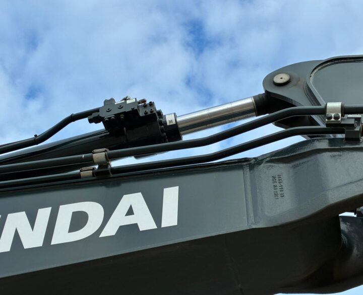 Hyundai HX235ALCR - Crawler Excavators