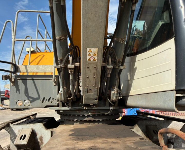 Liebherr LH40M - Material Handlers