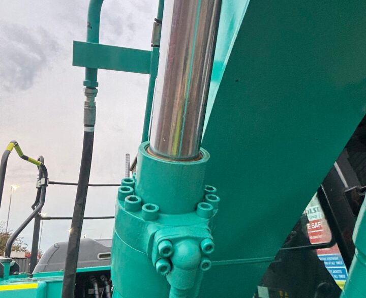 Kobelco SK130 LC-11 - Crawler Excavators