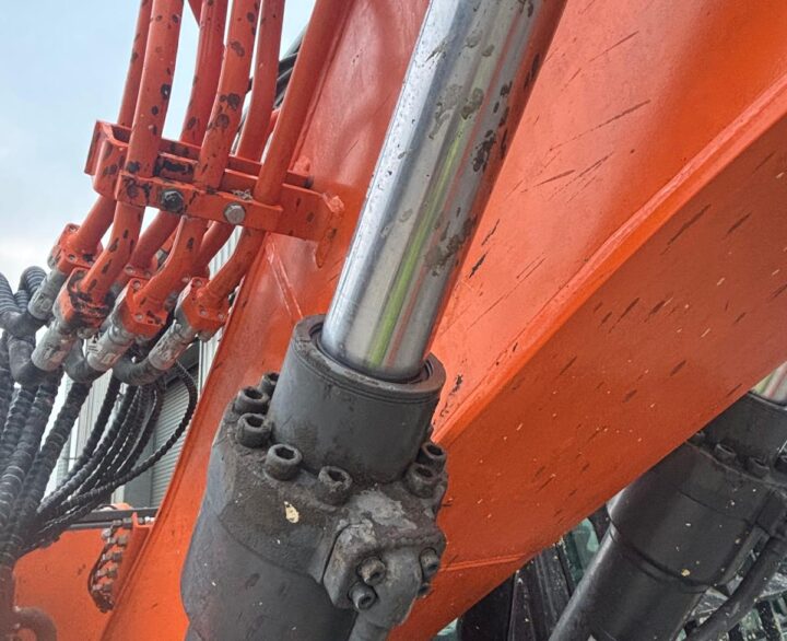 Doosan DX140LCR - Crawler Excavators