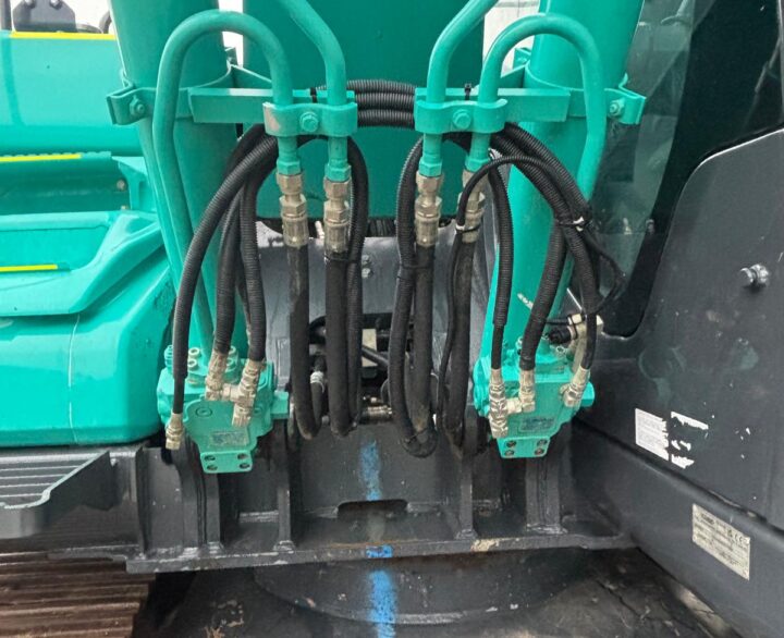 Kobelco SK130 LC-11 - Crawler Excavators