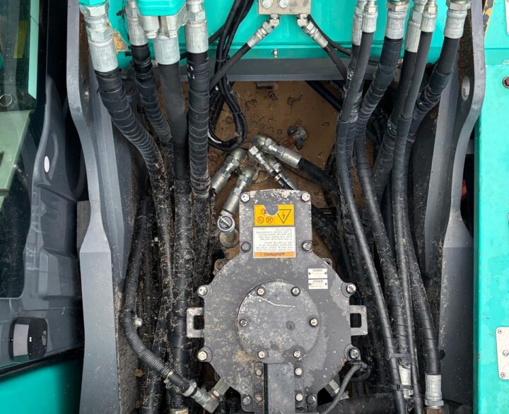 Kobelco SK210HLC-10 Hybrid - Crawler Excavators