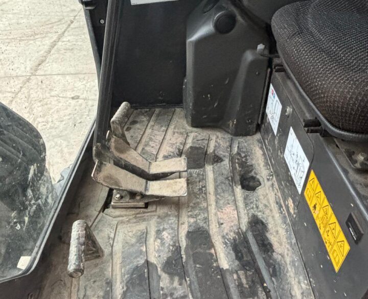 Case CX22D Engcon - Mini Excavators