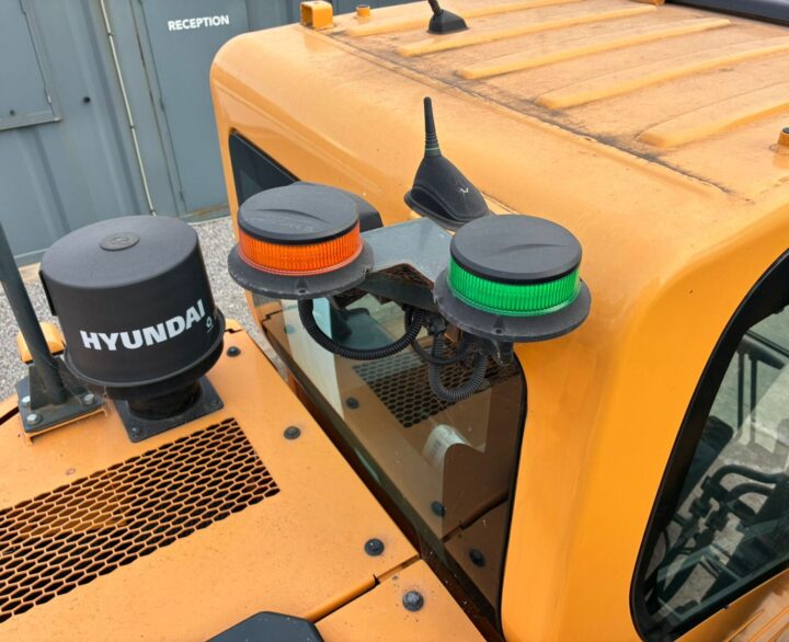 Hyundai HX235ALCR - Crawler Excavators