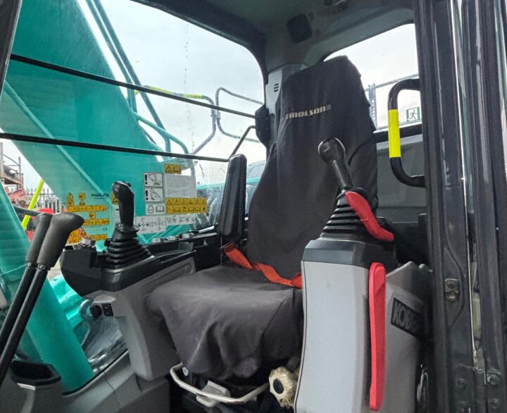 Kobelco SK130 LC-11 - Crawler Excavators