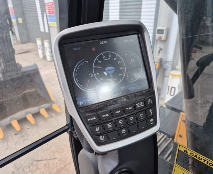 Hyundai HX130ALCR - Crawler Excavators