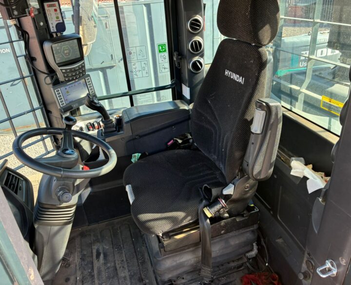 Hyundai HL955AXT - Used Wheel Loaders