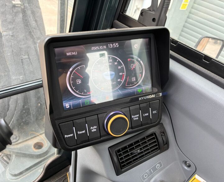 Hyundai HW65AH Ex Demo - Wheeled Excavators