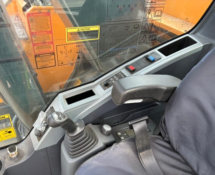 Hyundai HX235ALCR - Crawler Excavators
