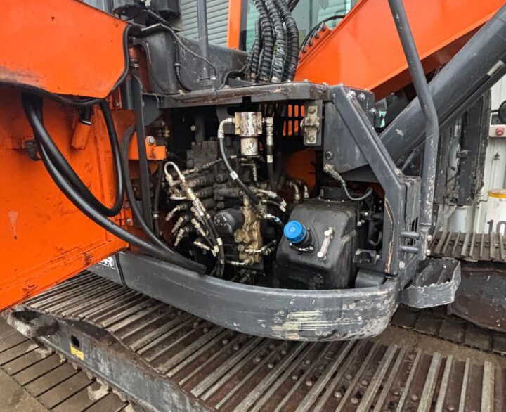 Doosan DX140LCR - Crawler Excavators