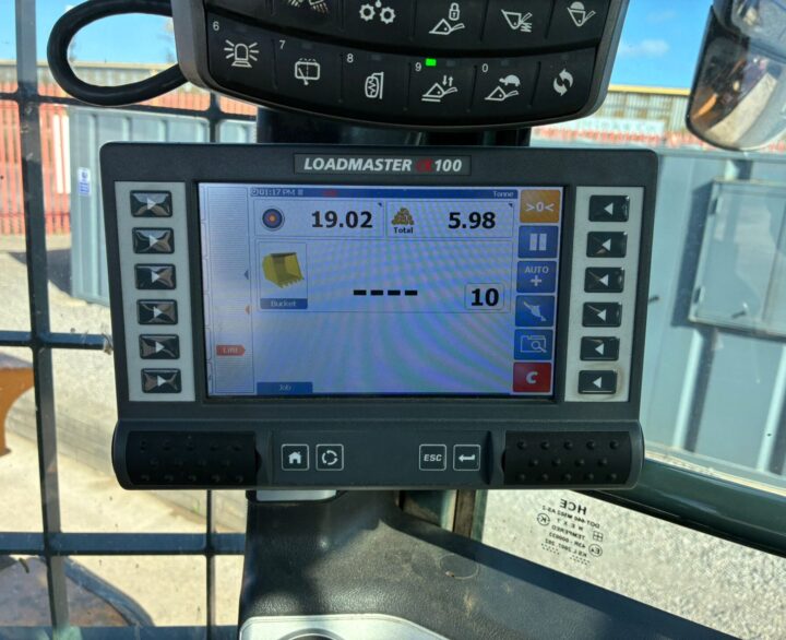 Hyundai HL955AXT - Used Wheel Loaders