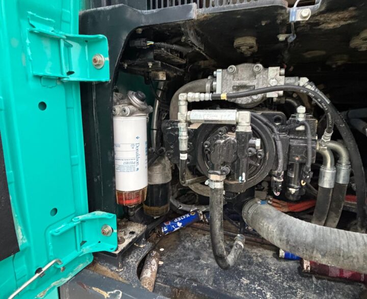 Kobelco SK210HLC-10 Hybrid - Crawler Excavators