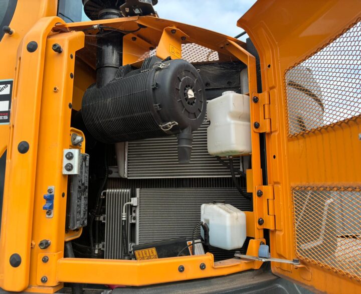 Hyundai HX235ALCR - Crawler Excavators