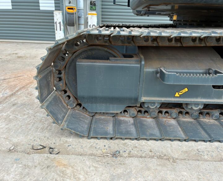 Hyundai HX130ALCR - Crawler Excavators
