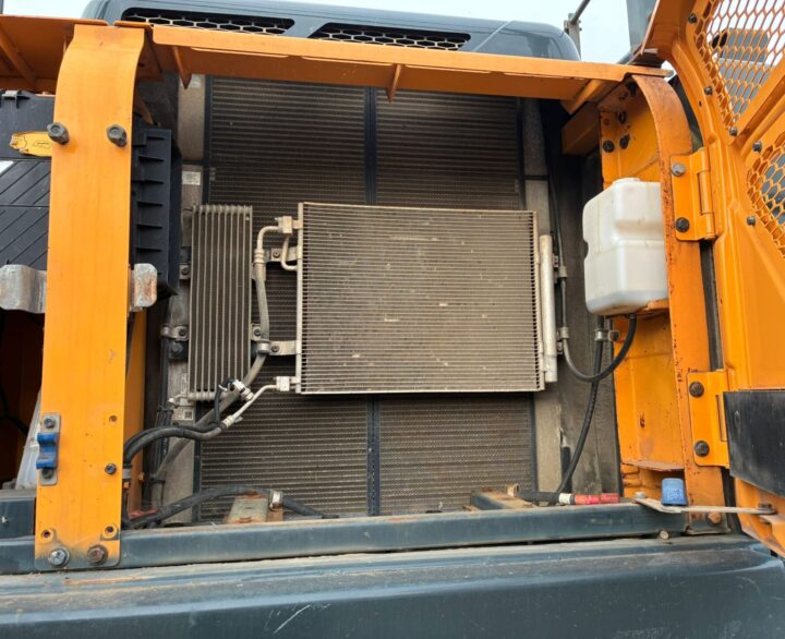 Hyundai HX380 - Crawler Excavators