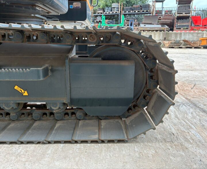 Hyundai HX130ALCR - Crawler Excavators
