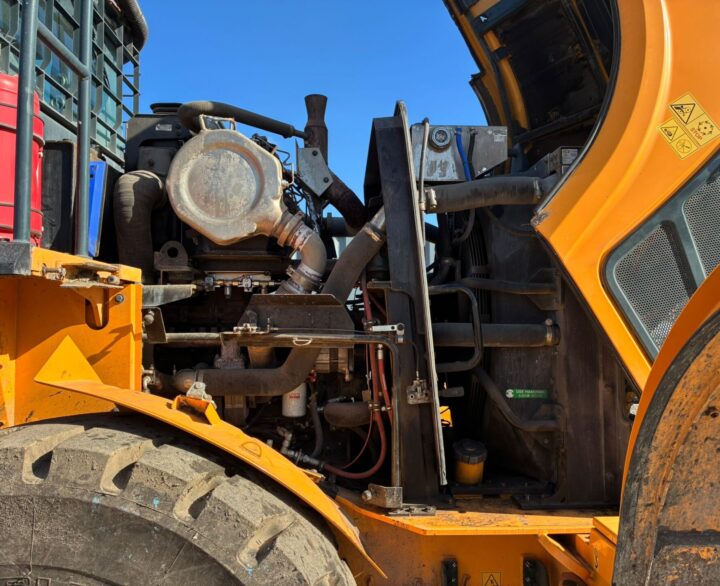 Hyundai HL955AXT - Used Wheel Loaders