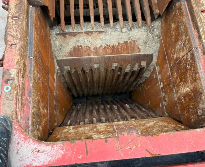 Finlay J-1170HA AS - Used Crushers