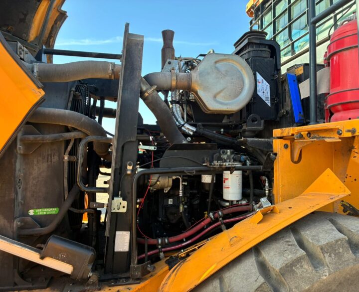 Hyundai HL955AXT - Used Wheel Loaders