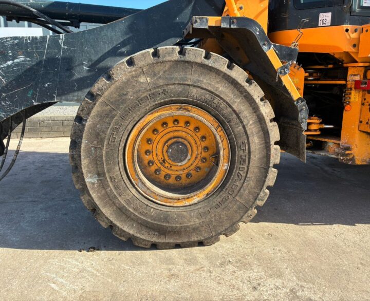 Hyundai HL955AXT - Used Wheel Loaders