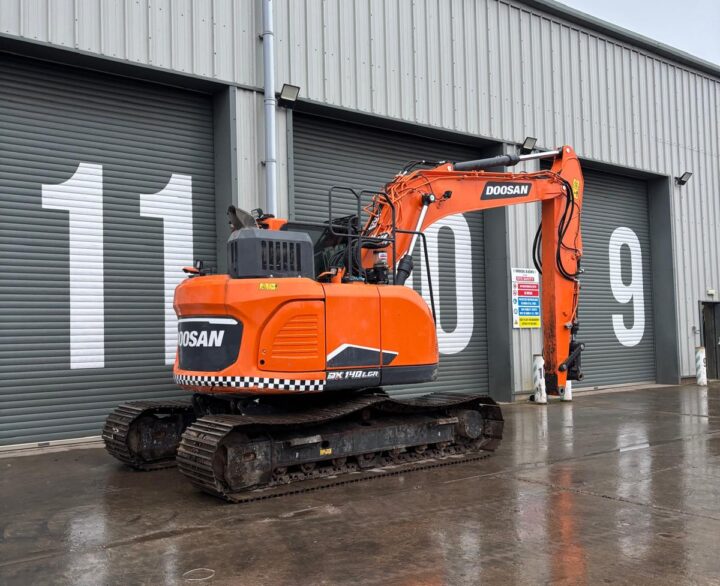 Doosan DX140LCR - Crawler Excavators