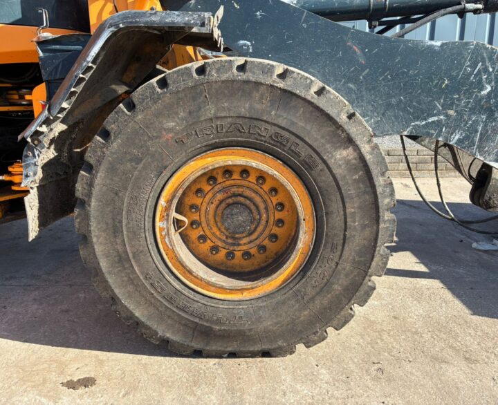 Hyundai HL955AXT - Used Wheel Loaders