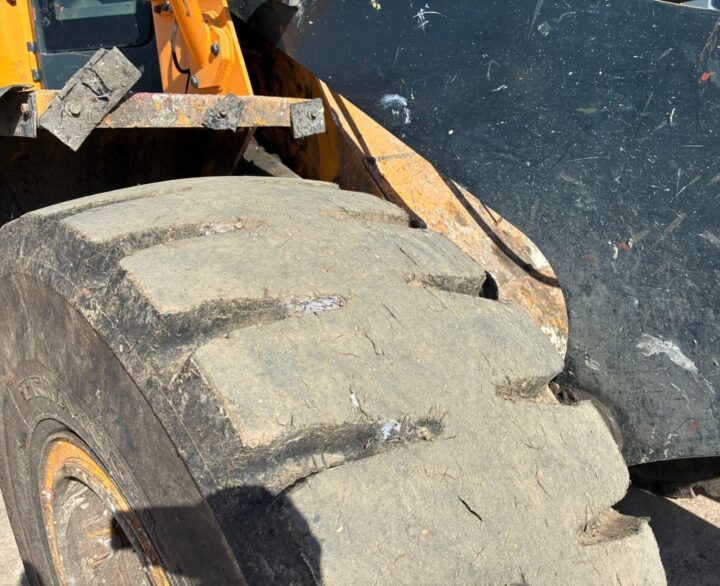 Hyundai HL955AXT - Used Wheel Loaders
